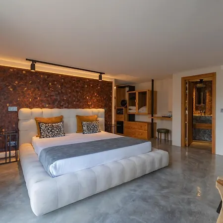 Well & Hotell Maceira (Lisbon)