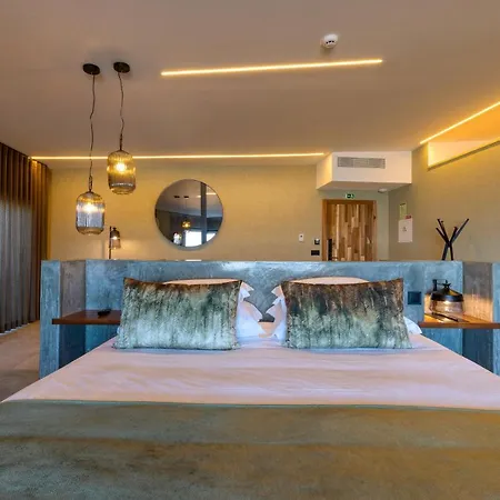 Well & 3* Maceira (Lisbon)