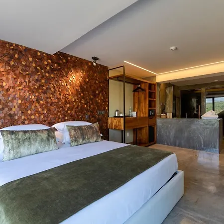 Well & Hotel
