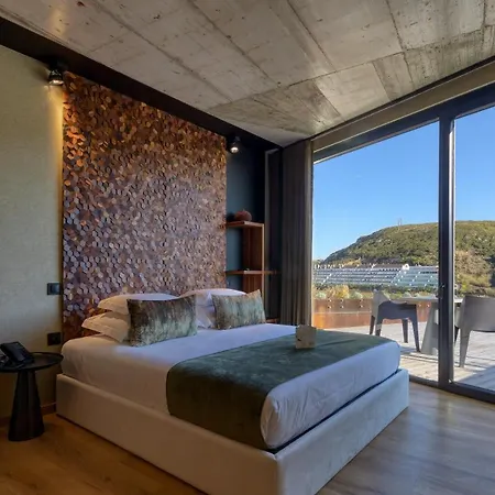 Well & Hotel 3*