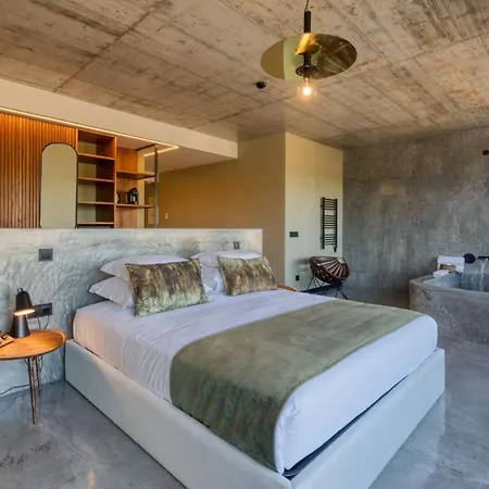 Well & Hotel 3*
