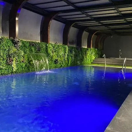 Hotel Well &